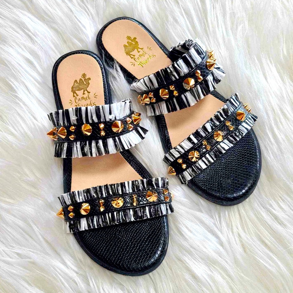Camel Threads Blair Black and White Sandals